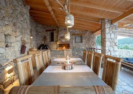 Portoporo Ammos With Stone-built Bbq Area *