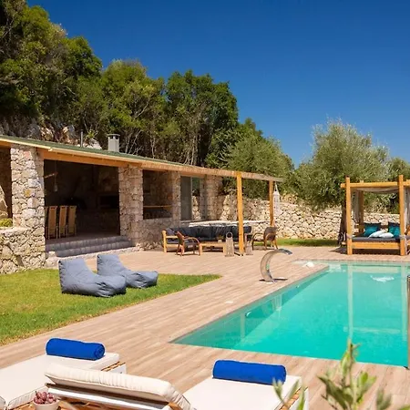 Portoporo Ammos With Stone-built Bbq Area Fternon